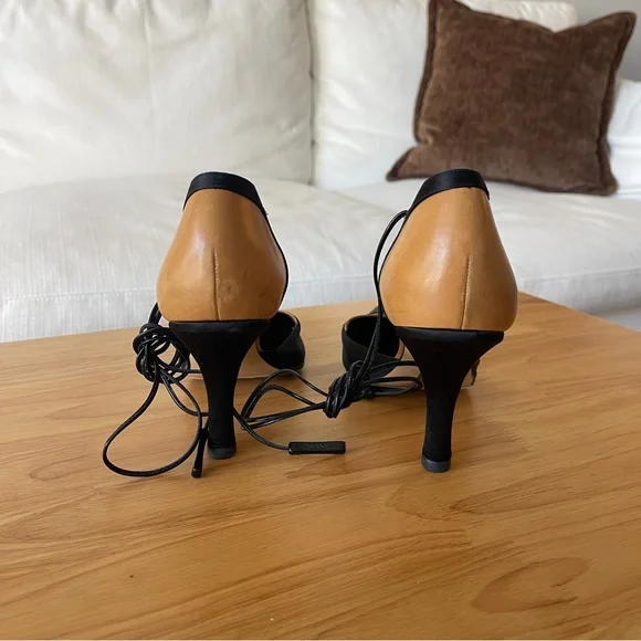 Vintage Chanel Heels - Picture 2 of 9